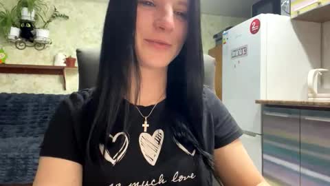 Snapshot of sweetshy99 chatting on April 2026 05:51:01 PM Sweet Shy online show from April 2026 05:51:01 PM