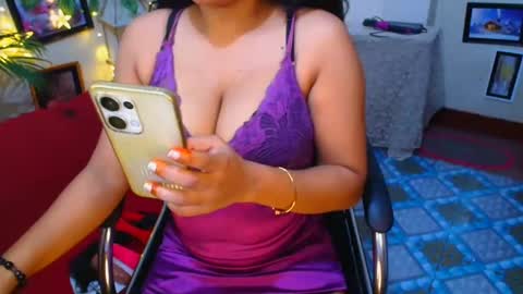 Snapshot of sweetsour18 chatting on September 2025 01:05:02 AM SweetSour online show from September 2025 01:05:02 AM