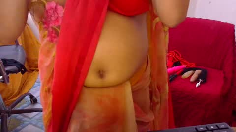 Snapshot of sweetsour18 chatting on May 2026 10:35:01 AM SweetSour online show from May 2026 10:35:01 AM