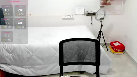 lili online show from November 2025 04:07:02 AM