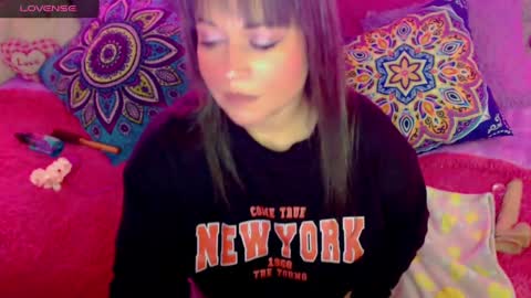 Snapshot of sweett_martina chatting on February 2025 05:03:02 AM martina online show from February 2025 05:03:02 AM