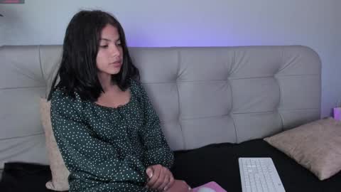    online show from January 2025 08:04:01 PM