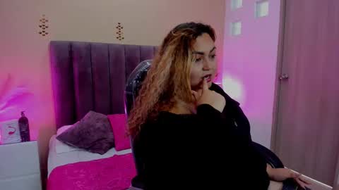 Snapshot of sweett_rose_ chatting on November 2025 03:11:01 PM sweett rose online show from November 2025 03:11:01 PM