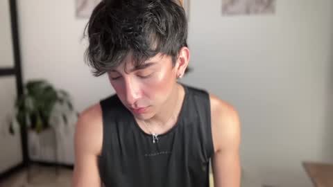 Andy  online show from May 2026 01:33:02 AM