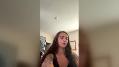 Snapshot of sweettreatz26 chatting on April 2026 01:02:02 PM sweettreatz26 online show from April 2026 01:02:02 PM