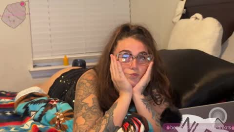 Snapshot of sweettreatz26 chatting on May 2026 02:42:02 AM sweettreatz26 online show from May 2026 02:42:02 AM