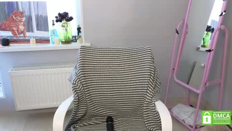 Elis  a little vacation Ill be here Saturday my schedules in bio online show from March 2026 08:19:01 AM