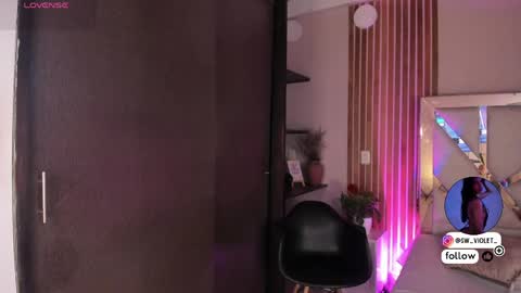 sweetviolet___ online show from April 2026 12:32:02 PM