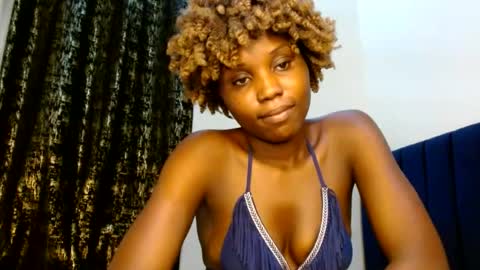 Snapshot of sweety_spixxy chatting on June 2026 12:27:02 PM Dolly online show from June 2026 12:27:02 PM