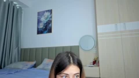 Vikky online show from May 2026 12:19:01 AM