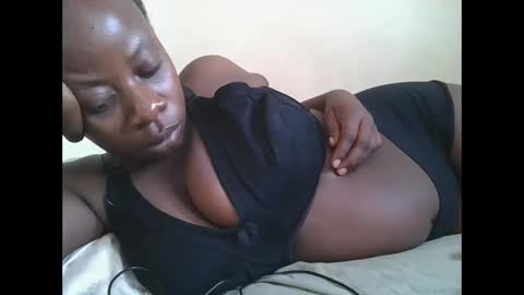 sweetyass25 online show from September 2025 06:35:01 AM