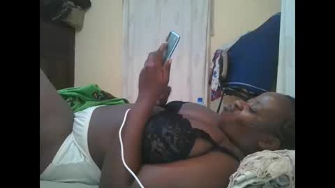 sweetyass25 online show from February 2026 06:08:01 PM