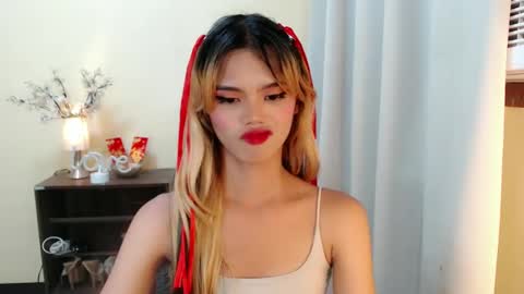 Snapshot of sweetytrannygirlxx chatting on January 2025 07:14:01 AM Megan online show from January 2025 07:14:01 AM