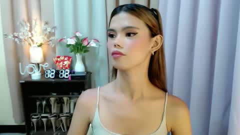 Megan online show from November 2025 04:12:01 AM