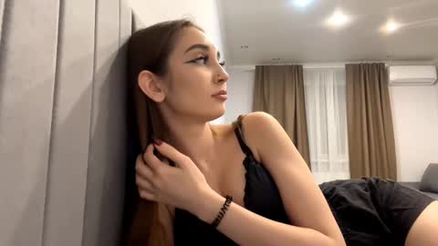 Alice online show from March 2026 08:01:02 PM