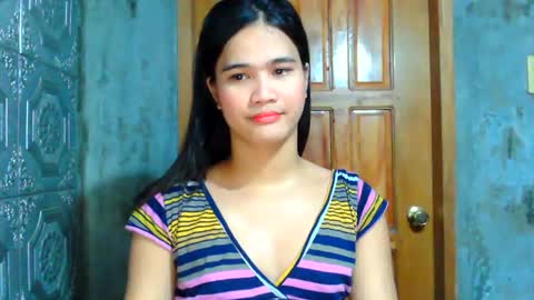 Snapshot of swettie_rhea chatting on June 2026 06:34:01 AM Rhea online show from June 2026 06:34:01 AM