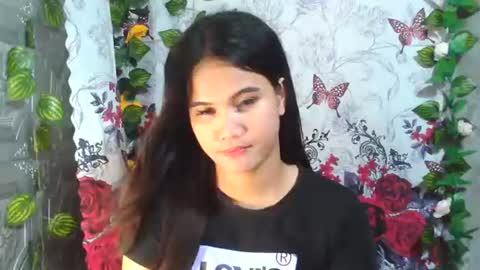 Snapshot of swettie_rhea chatting on July 2026 10:31:01 AM Rhea online show from July 2026 10:31:01 AM