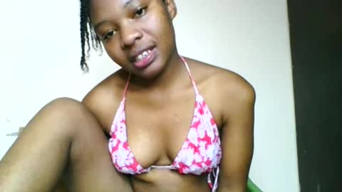 Snapshot of swit_candy chatting on June 2026 05:33:02 PM Candy online show from June 2026 05:33:02 PM