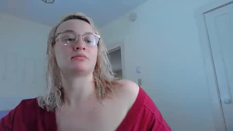 Snapshot of switchykitty chatting on February 2026 08:36:01 PM ashley blayde online show from February 2026 08:36:01 PM