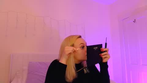 Snapshot of switchykitty chatting on March 2026 11:55:02 PM ashley blayde online show from March 2026 11:55:02 PM