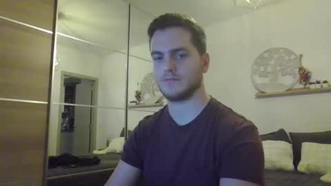 syl092 online show from December 2024 04:17:01 PM