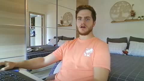 syl092 online show from November 2025 12:27:02 PM