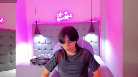 sylasfrost online show from November 2025 10:27:01 AM