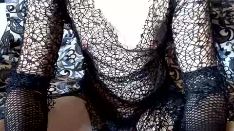 Snapshot of sylexia_stf chatting on October 2025 06:43:01 PM Sylexia online show from October 2025 06:43:01 PM