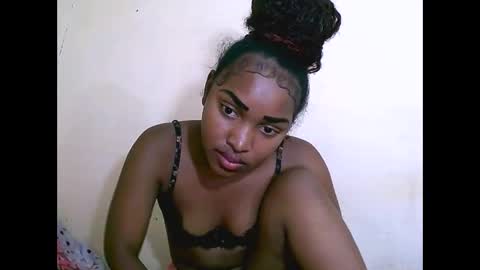 Snapshot of sylviasexy27 chatting on December 2024 11:55:01 AM sylviasexy27 online show from December 2024 11:55:01 AM