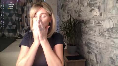 Sylvia online show from November 2025 06:23:01 AM