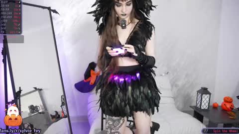 Snapshot of sylvie_fey chatting on October 2025 11:16:01 PM Sylvie online show from October 2025 11:16:01 PM