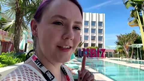 Snapshot of syndica chatting on May 2026 01:41:01 PM Jennah online show from May 2026 01:41:01 PM