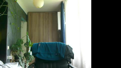 Snapshot of t_huracane chatting on May 2026 09:59:01 AM Huracane online show from May 2026 09:59:01 AM