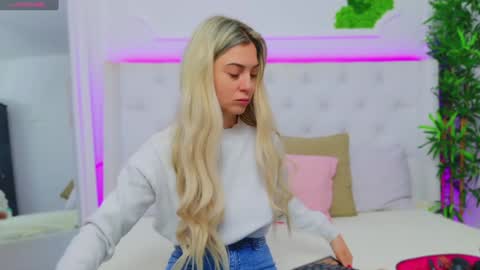 Arianna online show from December 2024 01:36:02 PM