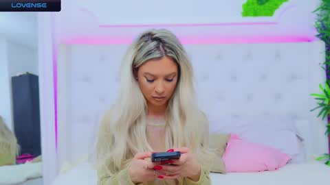 Arianna online show from December 2024 07:42:02 PM