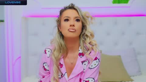 Arianna online show from January 2025 07:50:02 PM