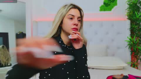 Arianna online show from January 2025 01:25:02 PM