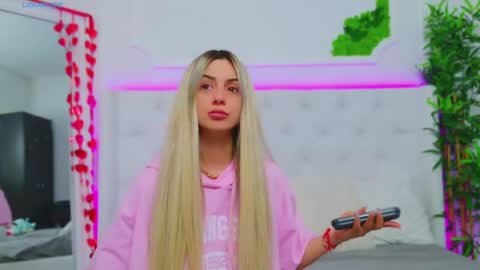 Arianna online show from March 2025 01:23:02 PM