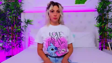 Arianna online show from September 2025 12:26:01 PM