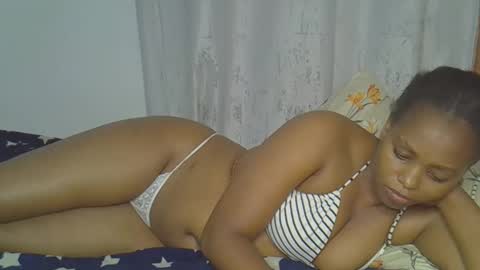 Snapshot of tabspixie chatting on April 2026 12:33:01 AM tabspixie online show from April 2026 12:33:01 AM