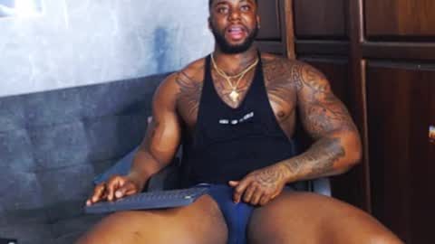 Tairon Tucke online show from December 2024 12:24:01 AM