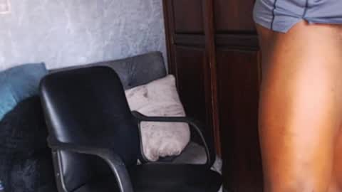 Tairon Tucke online show from December 2024 09:09:02 PM