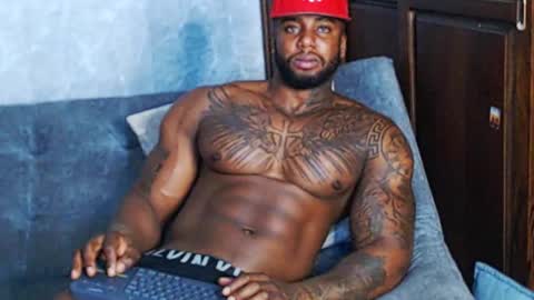 Tairon Tucke online show from December 2024 04:22:02 AM