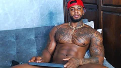 Tairon Tucke online show from December 2024 08:39:02 AM