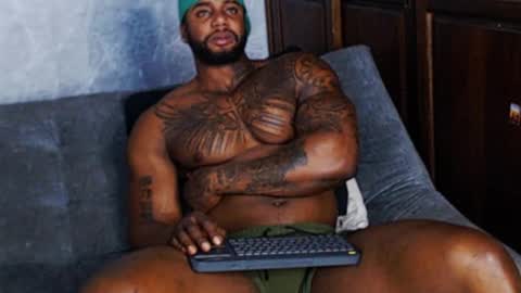 Tairon Tucke online show from January 2025 01:29:01 AM