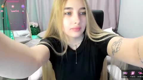 Taisia online show from March 2026 09:01:02 AM