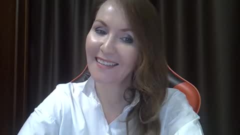 taisialucky77 online show from October 2025 05:25:01 PM