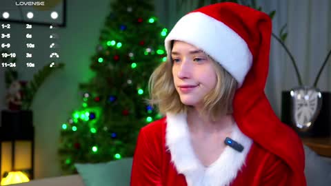 Snapshot of taitehambelton chatting on December 2024 06:08:02 AM Mia online show from December 2024 06:08:02 AM