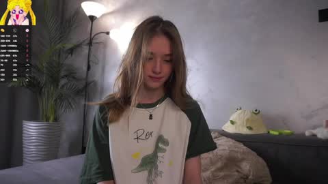 Mia online show from March 2026 01:44:02 AM