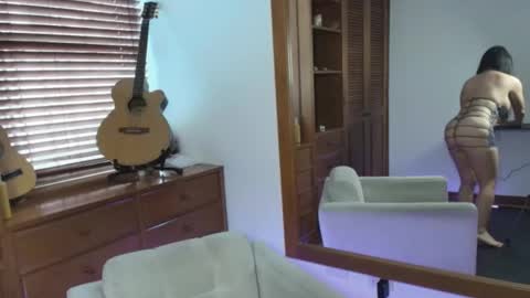 Snapshot of talia__velvet chatting on November 2025 01:47:02 PM talia__velvet online show from November 2025 01:47:02 PM